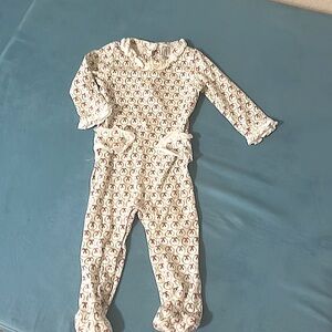 Lila + Hayes wreath footie pajamas